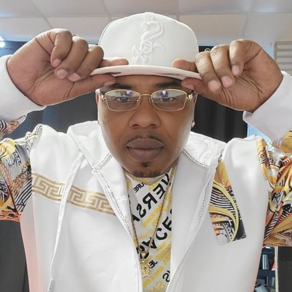 Meet your Posher, Sincere'ion - Picture 1 of 1